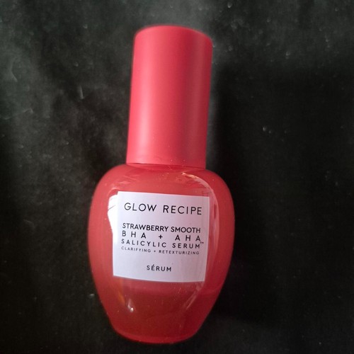 Glow recipe strawberry - strawberry, smooth